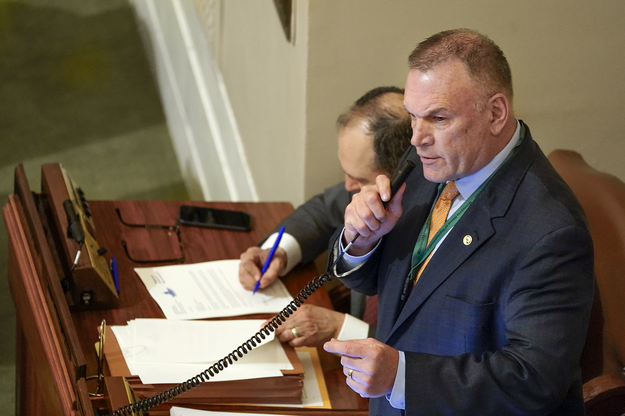 Rep. Dave Baker presents HF4493 on the House Floor Monday. Passed unanimously, the bill would authorize pharmacists to initiate, prescribe, administer and dispense certain drugs for the treatment of opioid use disorder. (Photo by Michele Jokinen)